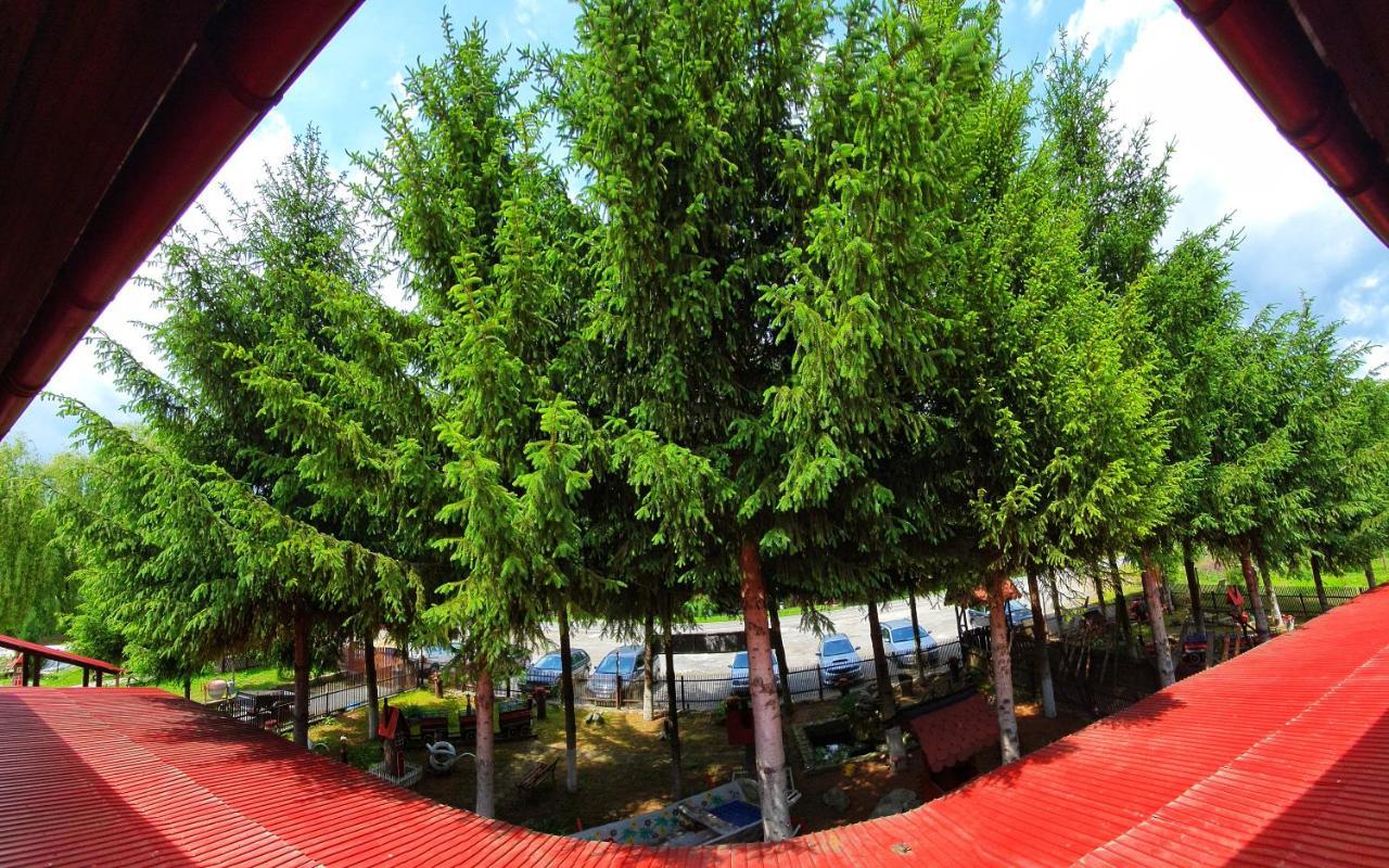 La Padure Hotel Brebu Buitenkant foto