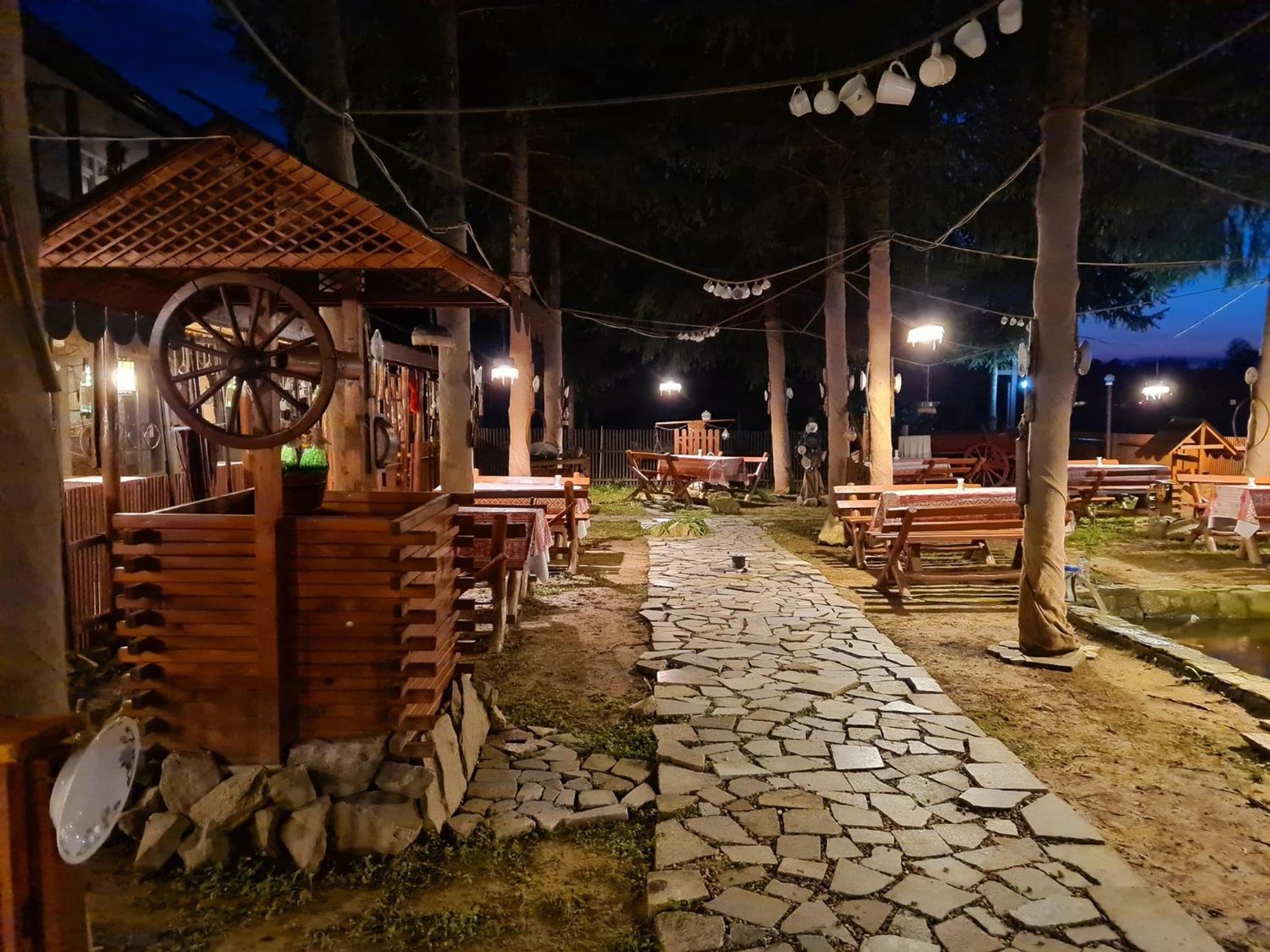 La Padure Hotel Brebu Buitenkant foto