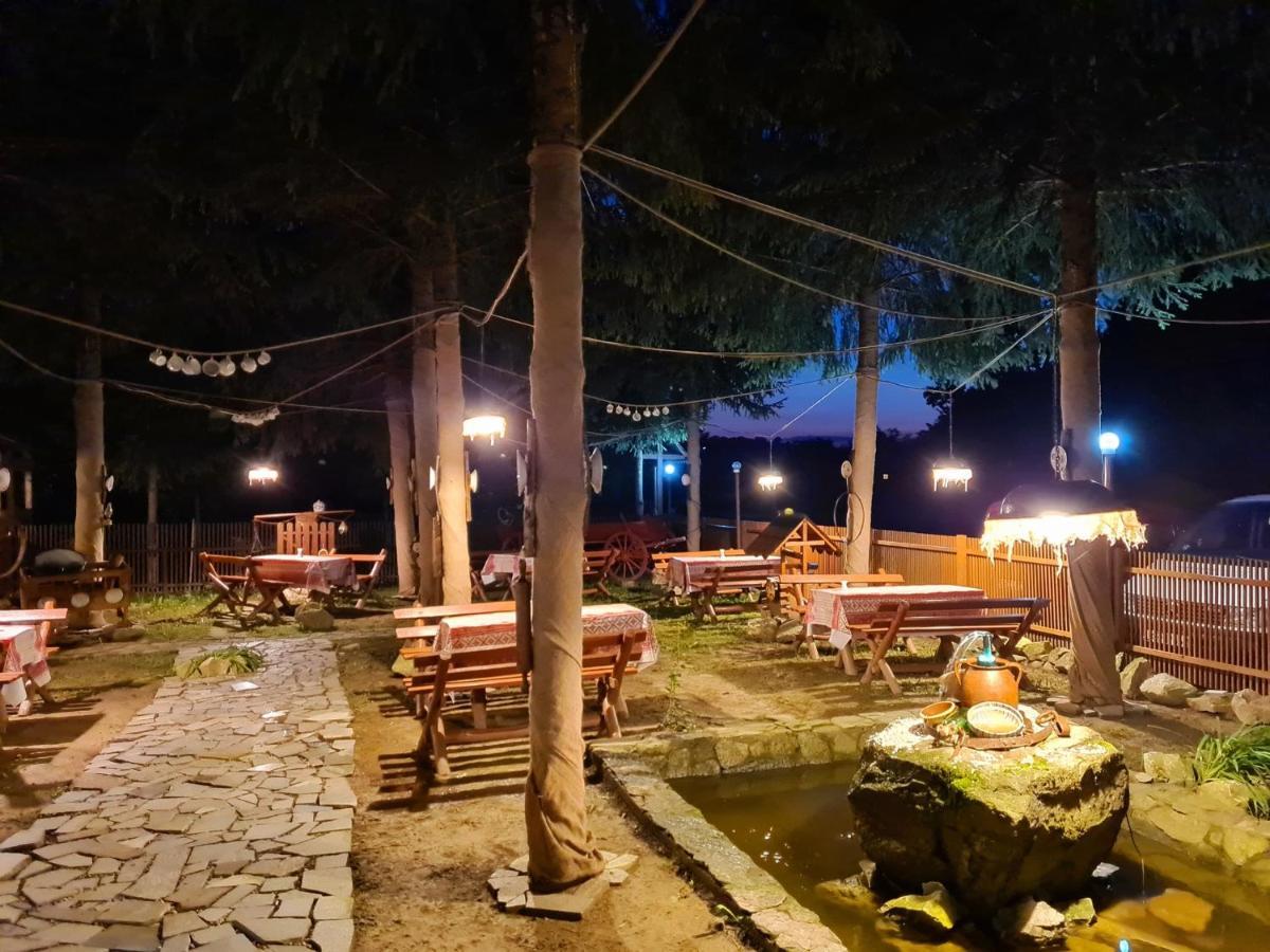 La Padure Hotel Brebu Buitenkant foto