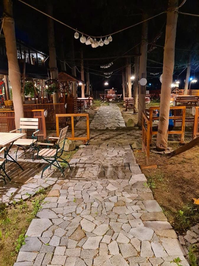 La Padure Hotel Brebu Buitenkant foto
