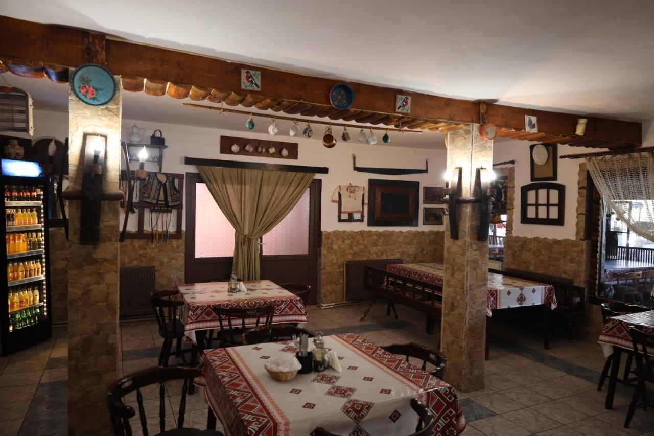 La Padure Hotel Brebu Buitenkant foto