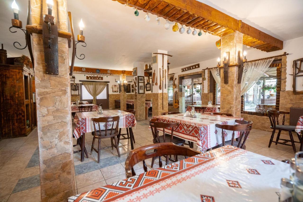 La Padure Hotel Brebu Buitenkant foto