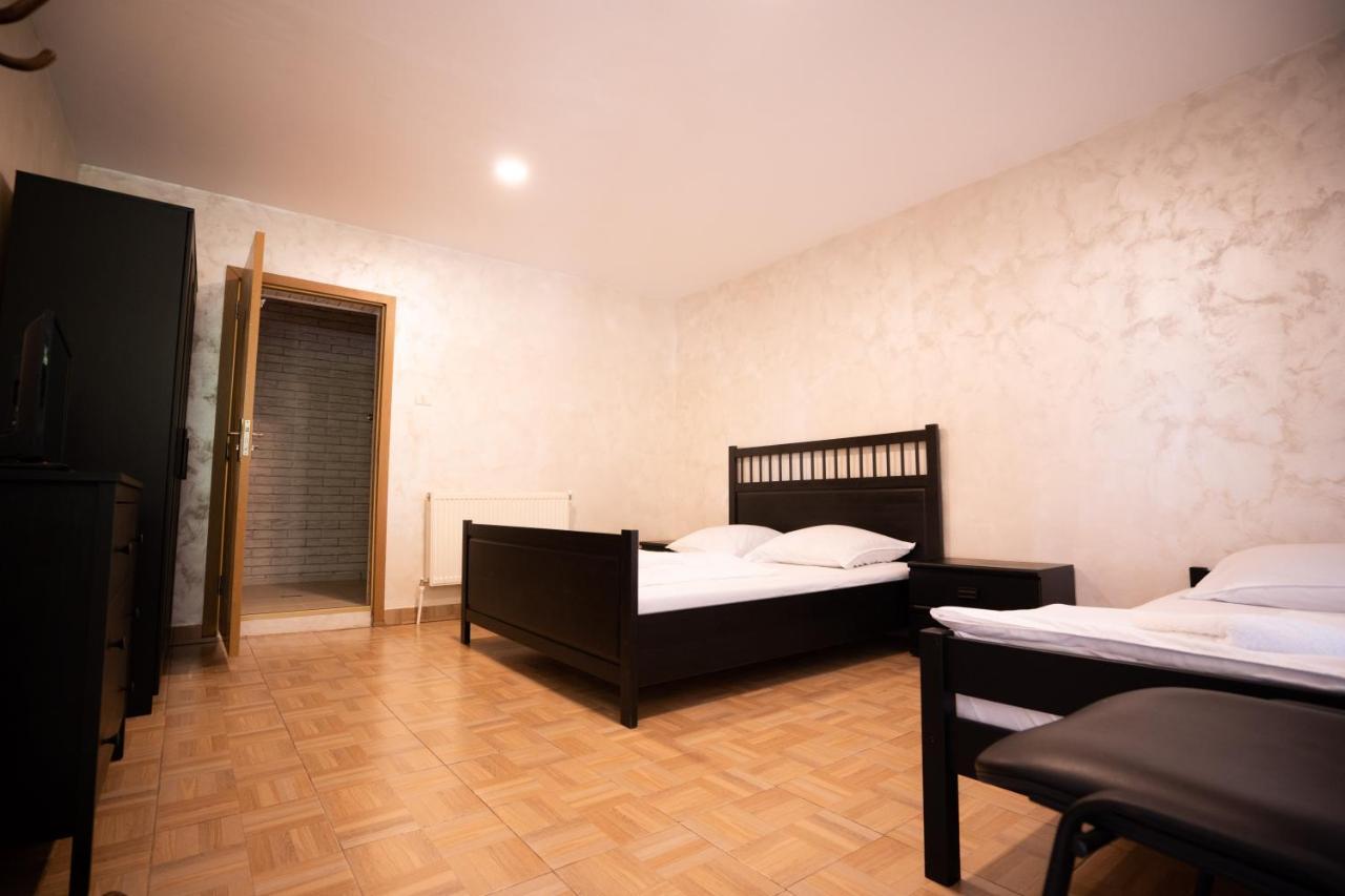 La Padure Hotel Brebu Buitenkant foto