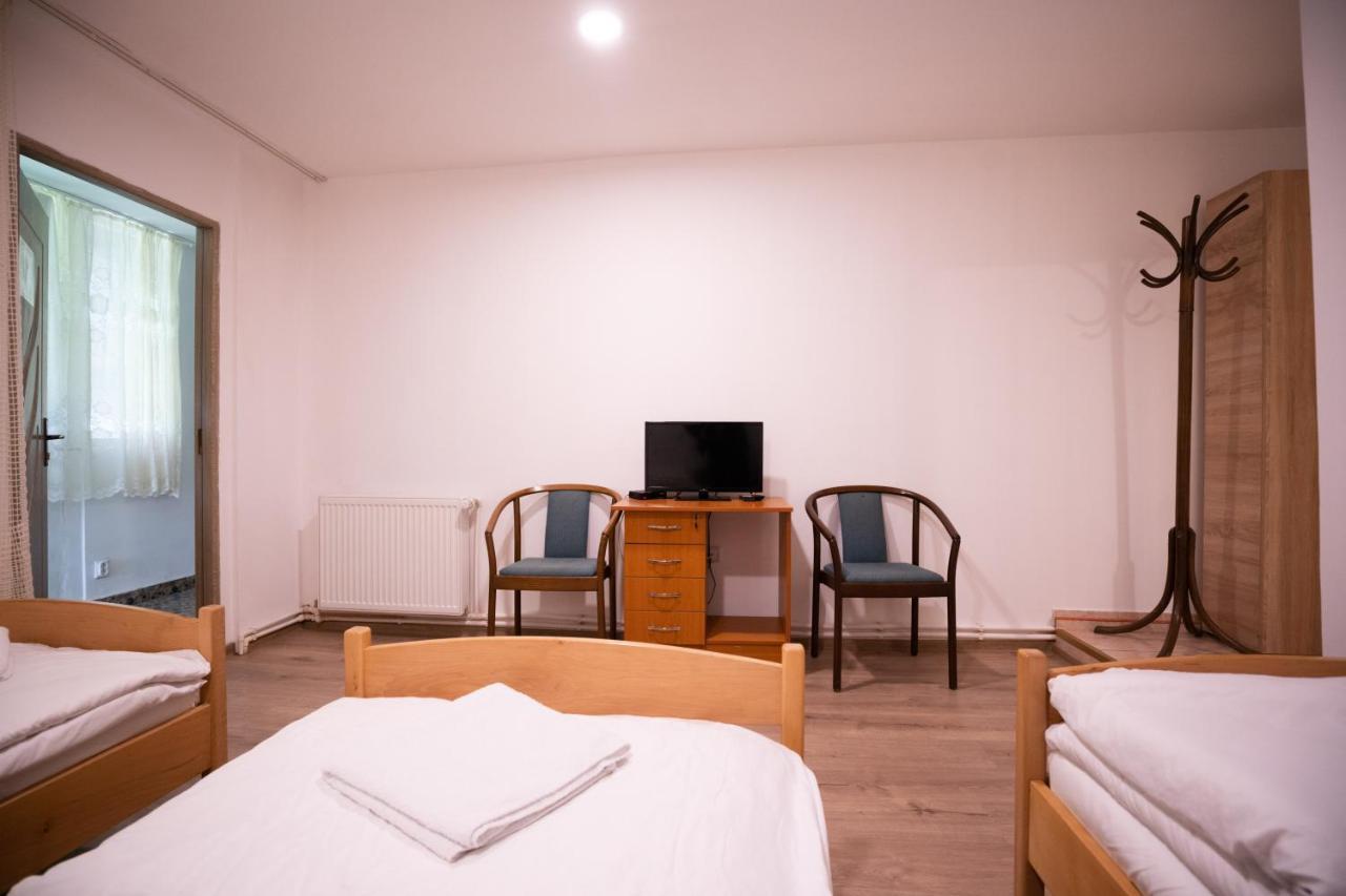 La Padure Hotel Brebu Buitenkant foto